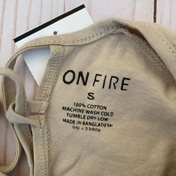 Crop Top Short Sleeves “Kindness” TShirt Small Brand New - Picture 3 of 3